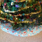The finished tree skirt looks great!