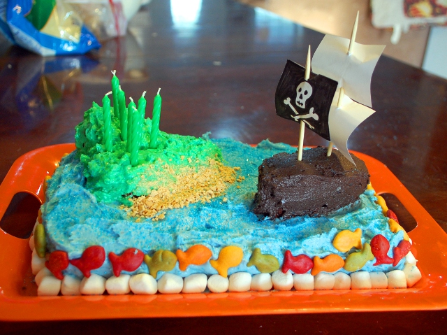 How to Make an Easy, Awesome Pirate Cake (with supplies from the kitchen!)